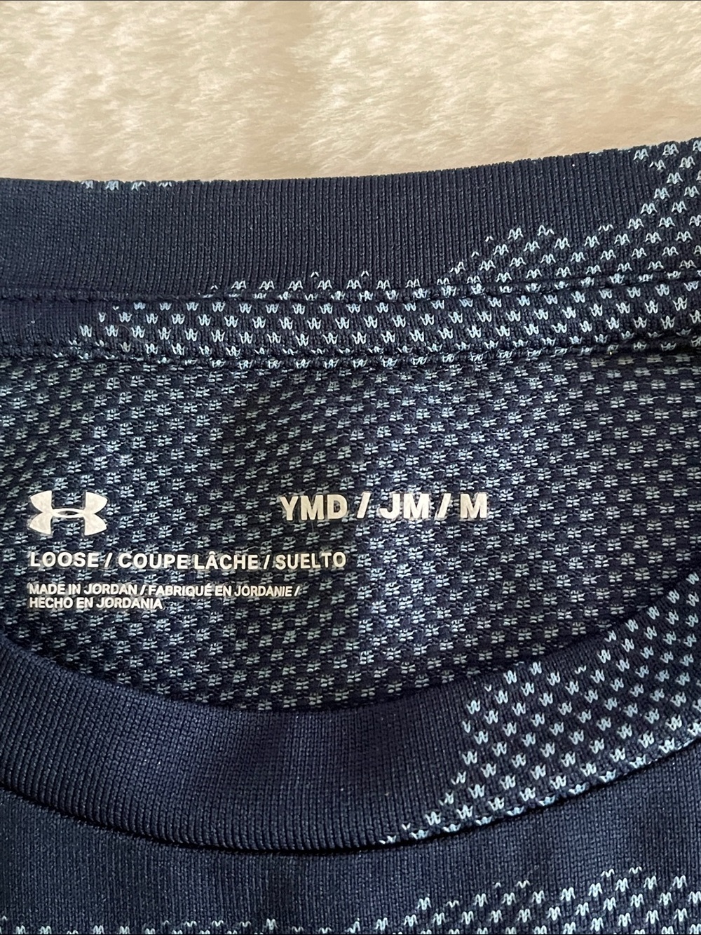 Under Armour Boys' Navy Camo Short Sleeve Shirt  SZ 10 - 12 - Picture 3 of 4
